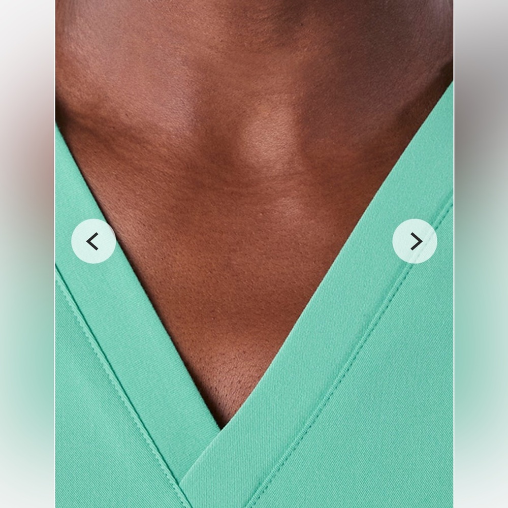 Figs Women's Catarina One-pocket Scrub Top in Surgical Green size S - Picture 4 of 6